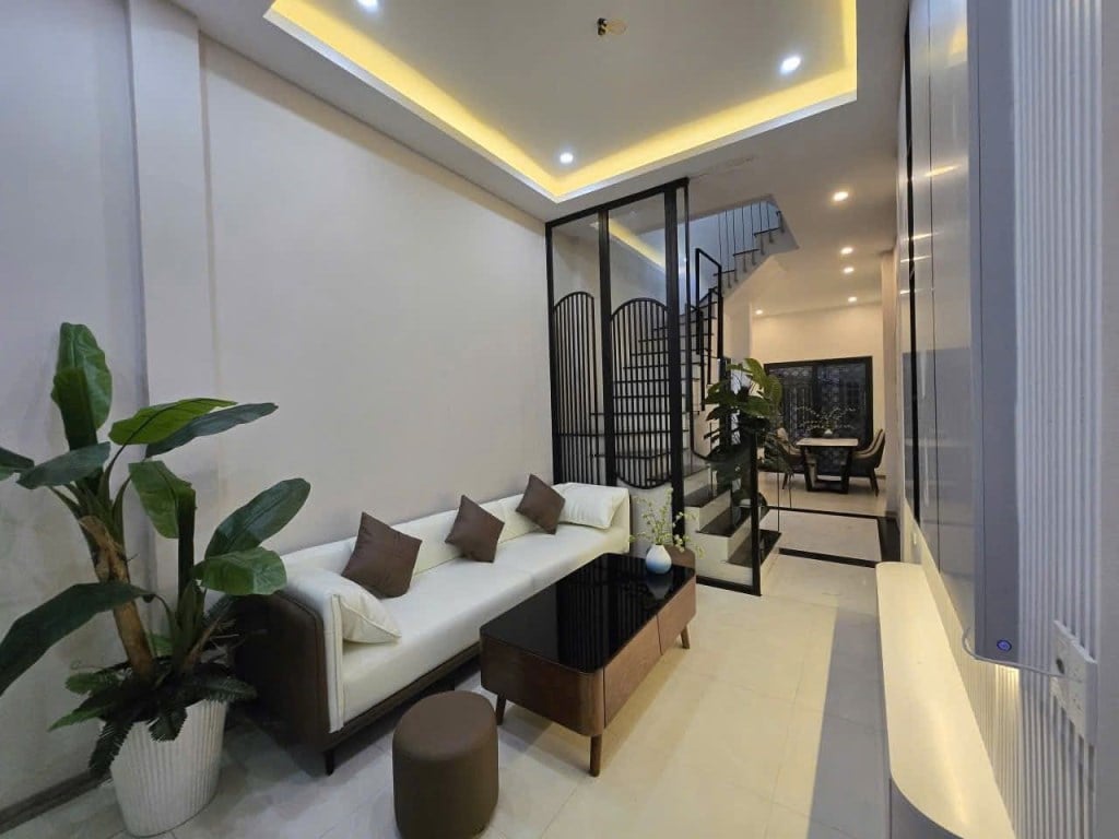 Bán nhà Cầu Giấy 35m² giá 220 triệu - Kinh doanh ô tô mặt ngõ!