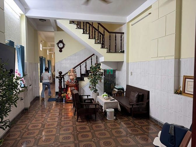 Nhà mặt tiền Tăng Nhơn Phú 155m² giá 17 tỷ - Kinh doanh sầm uất