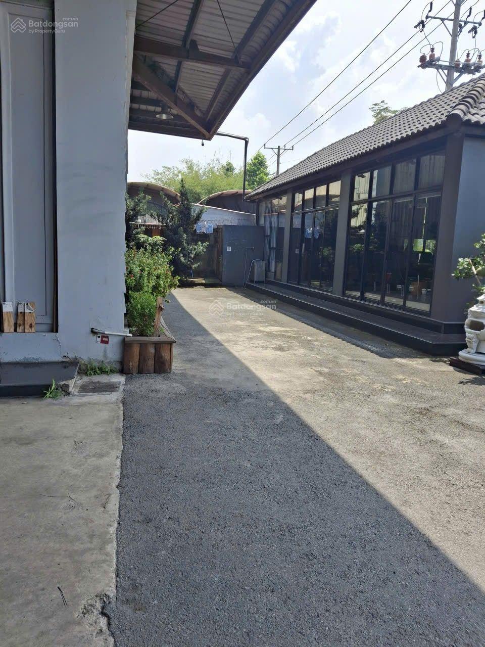 Cho thuê Kho Xưởng 7500m² giá 330 triệu - Đường xe Container vào tận nơi!