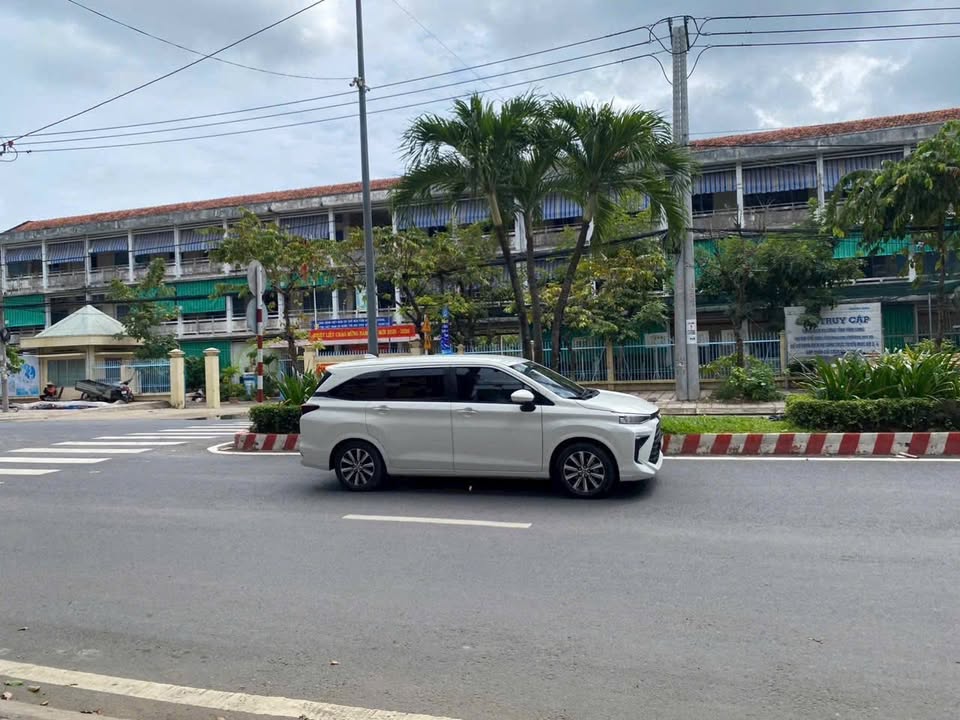 Nhà mặt tiền Trần Phú, Vĩnh Long 160m² giá 7.8 tỷ - Đối diện bệnh viện Đa khoa