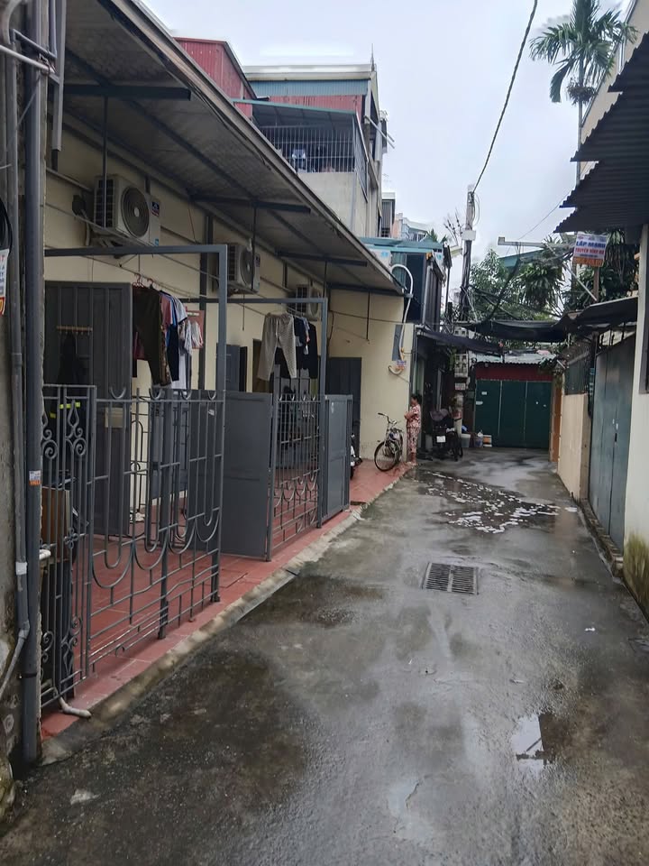 Phòng cho thuê tại ngõ 180, Nam Dư, 30m² - Tiện nghi đầy đủ sẵn sàng vào ở!