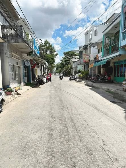 Nhà mặt tiền cho thuê Phường 1, Vĩnh Long 1 trệt 1 lầu - Thích hợp kinh doanh!