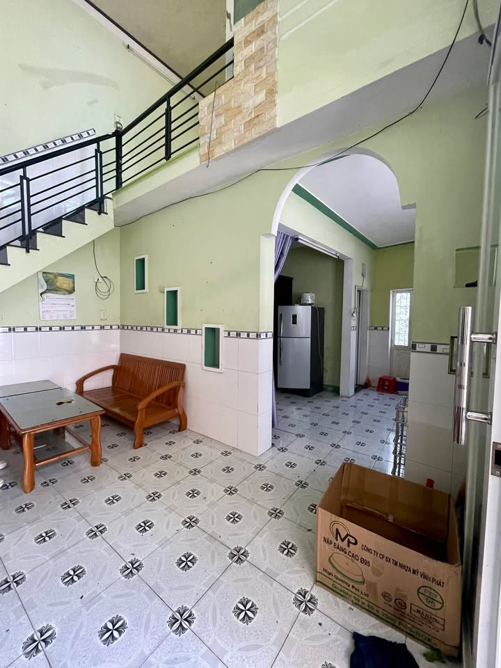 Nhà phố Hoàng Hoa Thám, Quy Nhơn 40m² giá 1 tỷ - Ôm góc 2 mặt tiền thoáng mát!