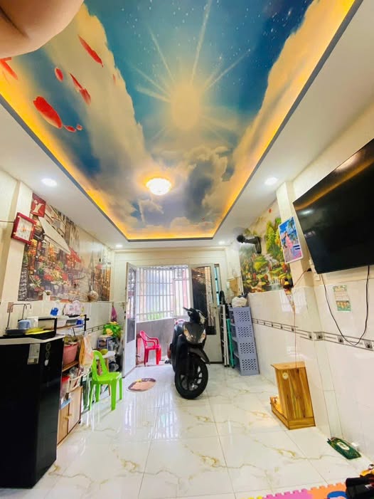 Bán nhà mặt tiền đường Tạ Quang Bửu, quận 8 - Diện tích 19m², giá chỉ 2.5 tỷ!