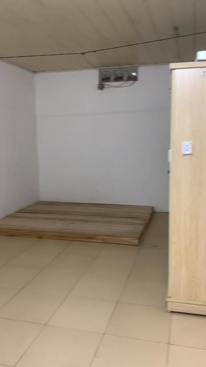 Phòng trọ ngõ 39 Hồ Tùng Mậu, Cầu Giấy, 2.3 triệu - Ưu đãi đặc biệt cho sinh viên!