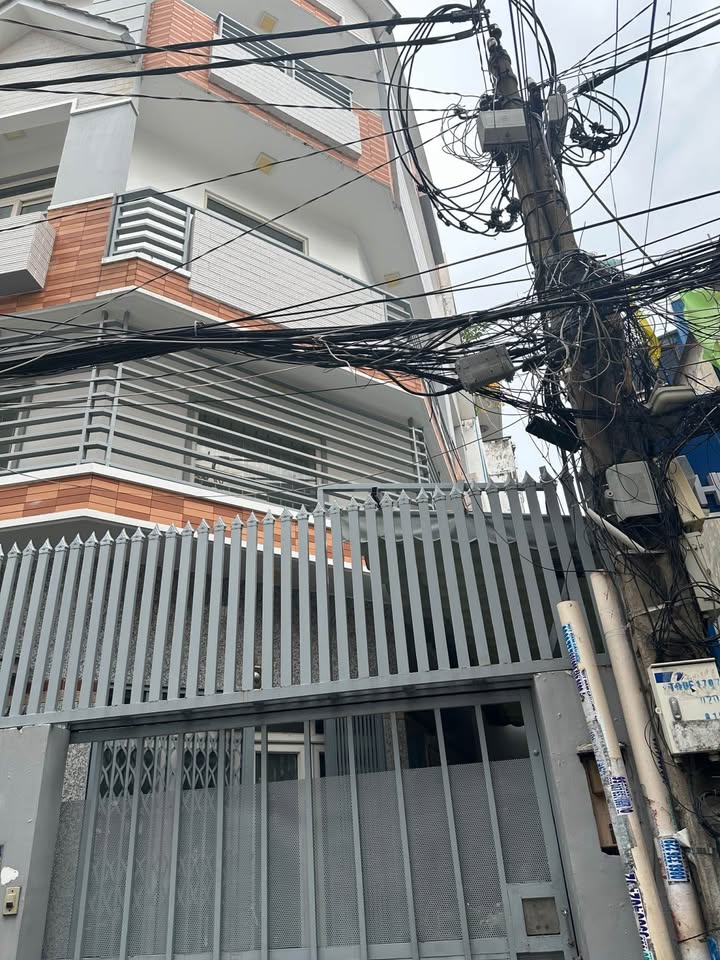 Nhà nở hậu phong thủy 58m² Quận 3 - Gần chợ Nguyễn Văn Trỗi, chỉ cần thỏa thuận!