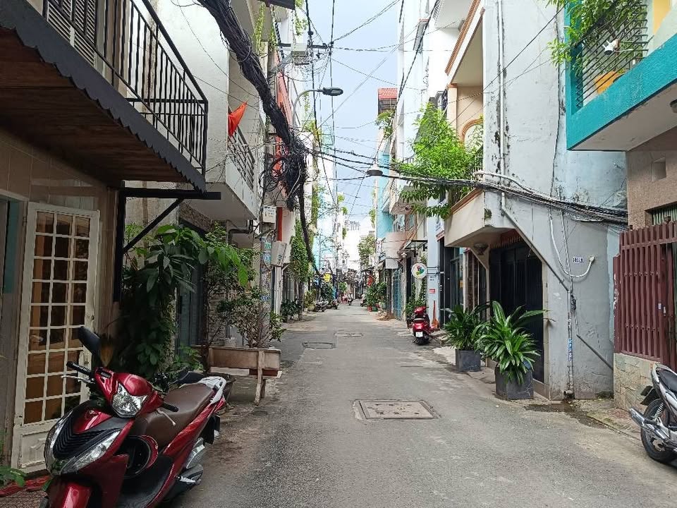 Nhà đẹp 4 tầng Lê Văn Sỹ, Q3 giá 15.99 tỷ - Không gian sống lý tưởng!