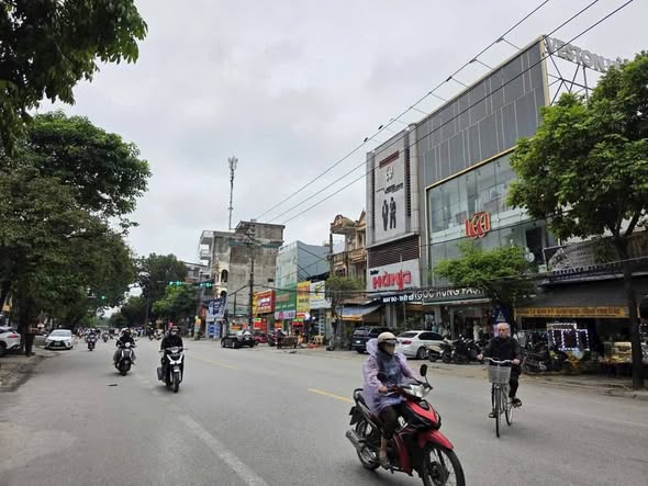 Bán đất Tầng Nhà Mái 130m² mặt đường Lê Lai - Kinh doanh đắc địa chỉ 12 tỷ!