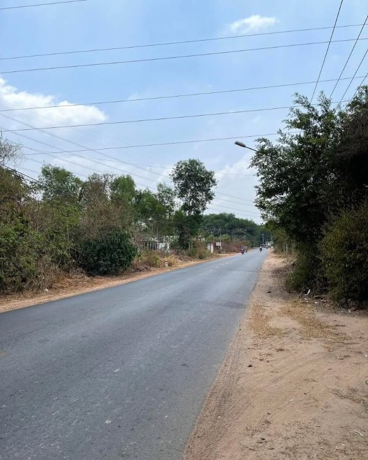 Đất nền mặt tiền đường ĐT748, Phú An, Bến Cát 487m² giá 4.3 tỷ - Cơ hội đầu tư tuyệt vời!