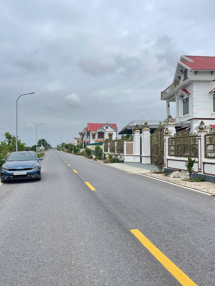 Đất nền Quang Minh, Kiến Xương 70m² giá 1 tỷ - Kinh doanh và sinh sống lý tưởng!