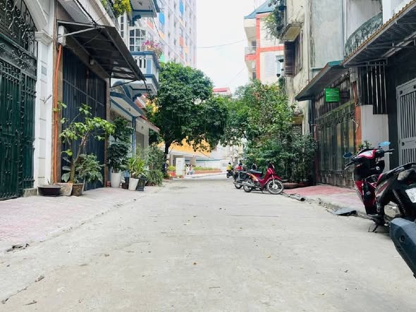 Bán gấp FrontHouse Nghĩa Đô Cầu Giấy 30m² giá 10 tỷ - Nội thất xịn, vào ở ngay!