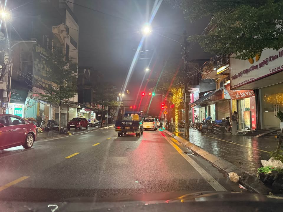 Lô đất mặt đường Nguyễn Viết Xuân, Phủ Lý 94m² giá chỉ 8,8 tỷ - Đầu tư sinh lời cao!