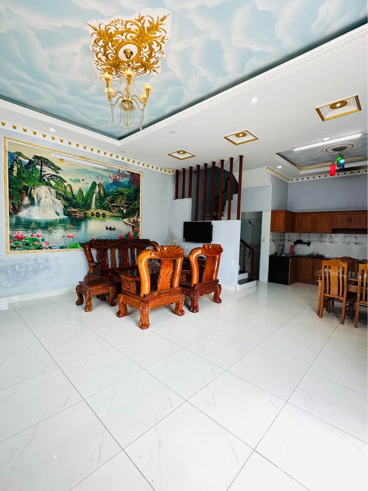 Nhà phố Trảng Dài, Biên Hòa 48m² giá 1.09 tỷ - Sổ chung, nội thất đầy đủ!