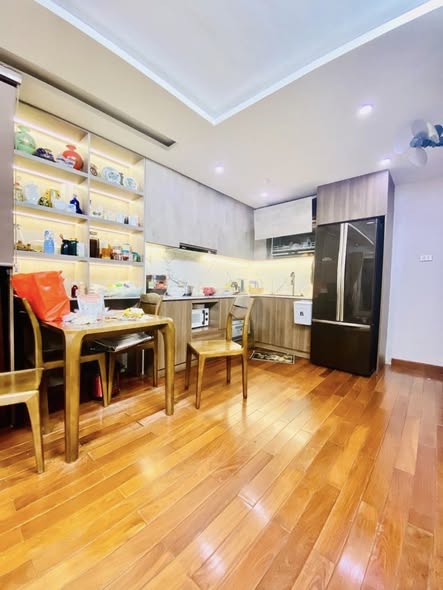 Căn hộ Chung cư Vĩnh Phúc, Ba Đình 70m² giá 6.65 tỷ - Thiết kế hiện đại, sổ đỏ chính chủ!