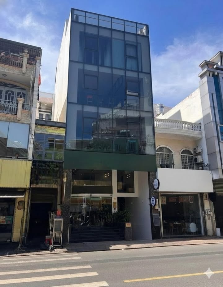 Tòa nhà mặt tiền đường Út Tịch, Tân Bình 80m² cho thuê - Địa điểm vàng kinh doanh!