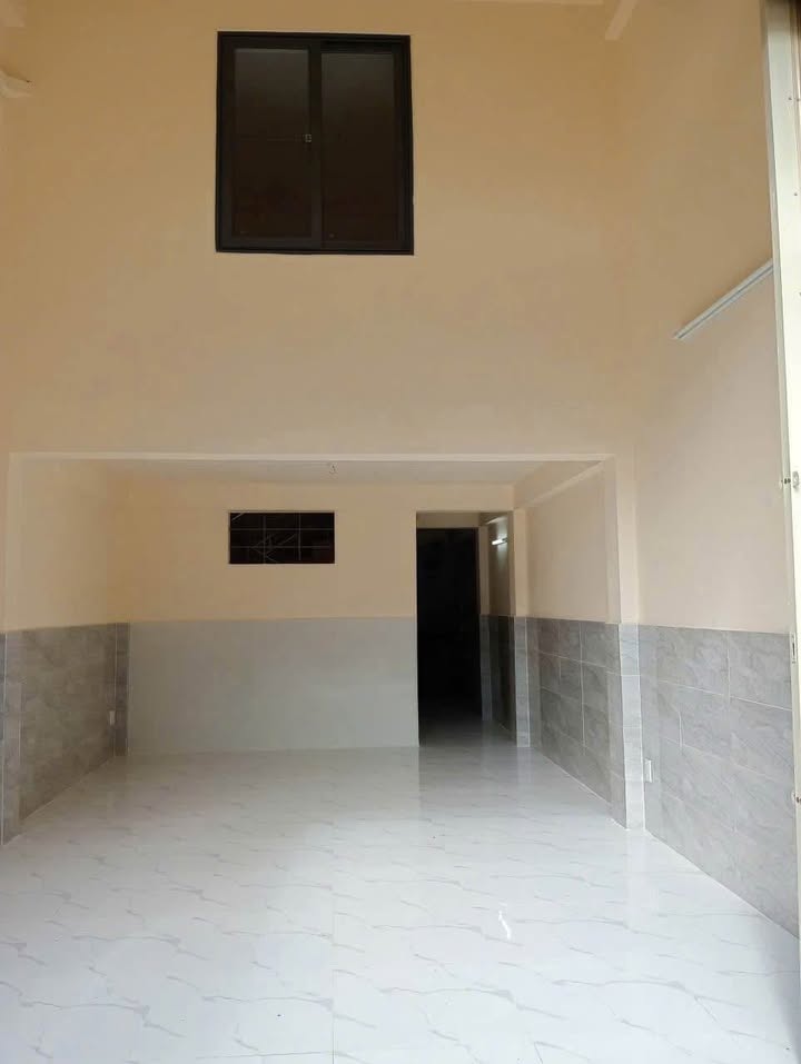 Nhà cho thuê 3 tầng mặt tiền đường Lương Ngọc Quyến, Đà Nẵng - Giá 15 triệu/tháng