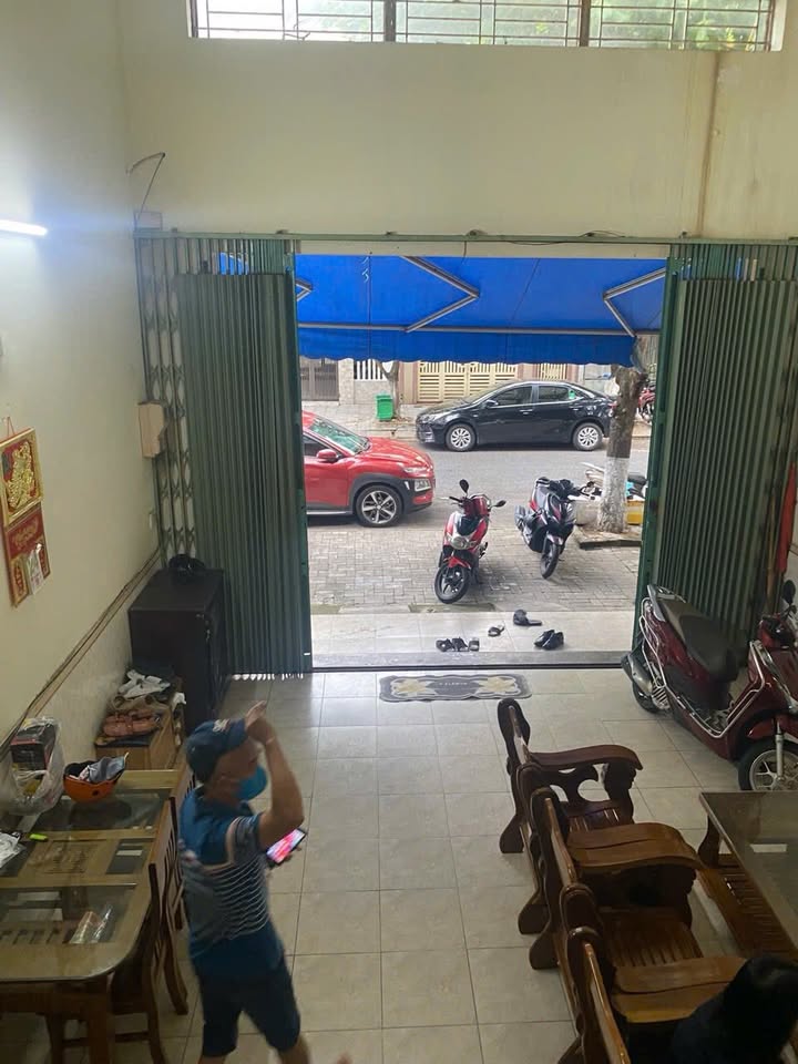 Bán nhà cấp 4 và đất mặt tiền 84m² đường Hoàng Dư Khương - Giá 6.9 tỷ thương lượng!