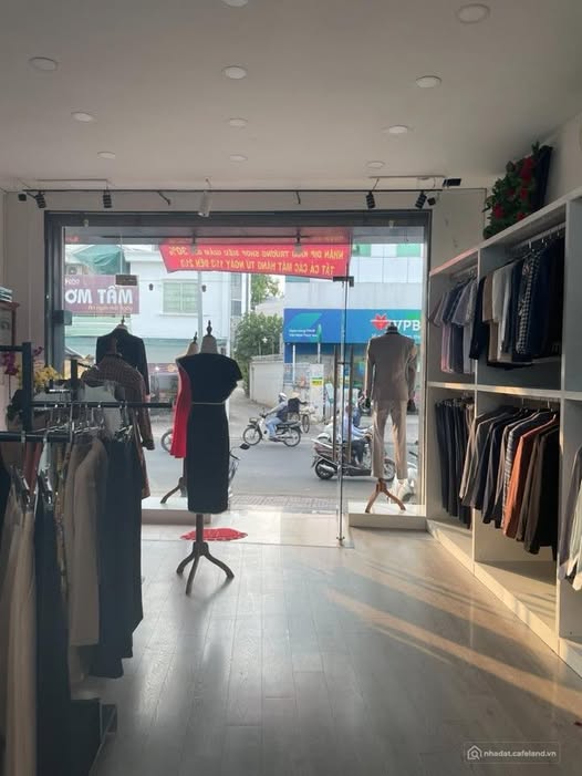 Cho thuê mặt bằng Thái Hà - Đống Đa 82m² giá 70 triệu - Mặt tiền 5.2m, thích hợp kinh doanh!