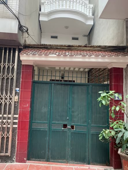 Nhà riêng cho thuê Ngõ 72 Chính Kinh 45m² giá 11 triệu - Thiết kế 3 tầng đẹp, tiện nghi đầy đủ!