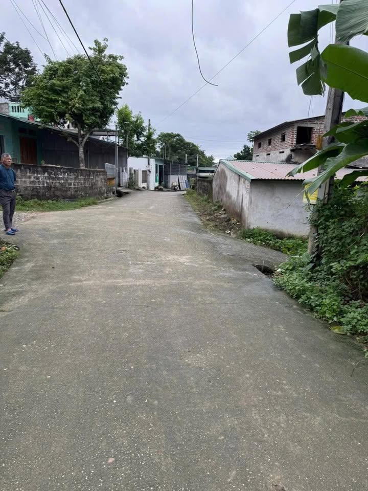 Đất nền Tuyên Quang 195m² giá 2 tỷ - Nở hậu, gần UBND