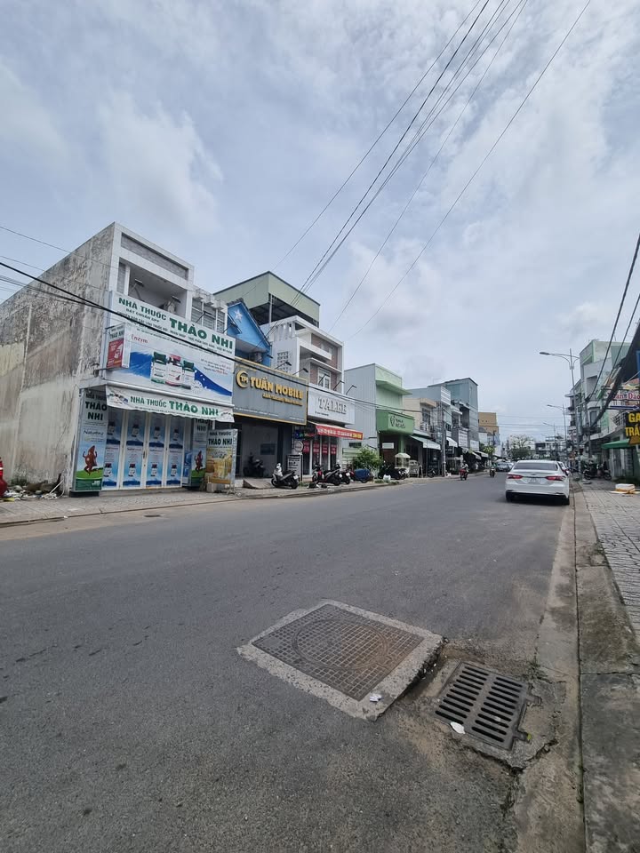 FrontHouse Trần Nam Phú, Cần Thơ 94m² giá 7.5 tỷ - Mặt tiền kinh doanh sầm uất!
