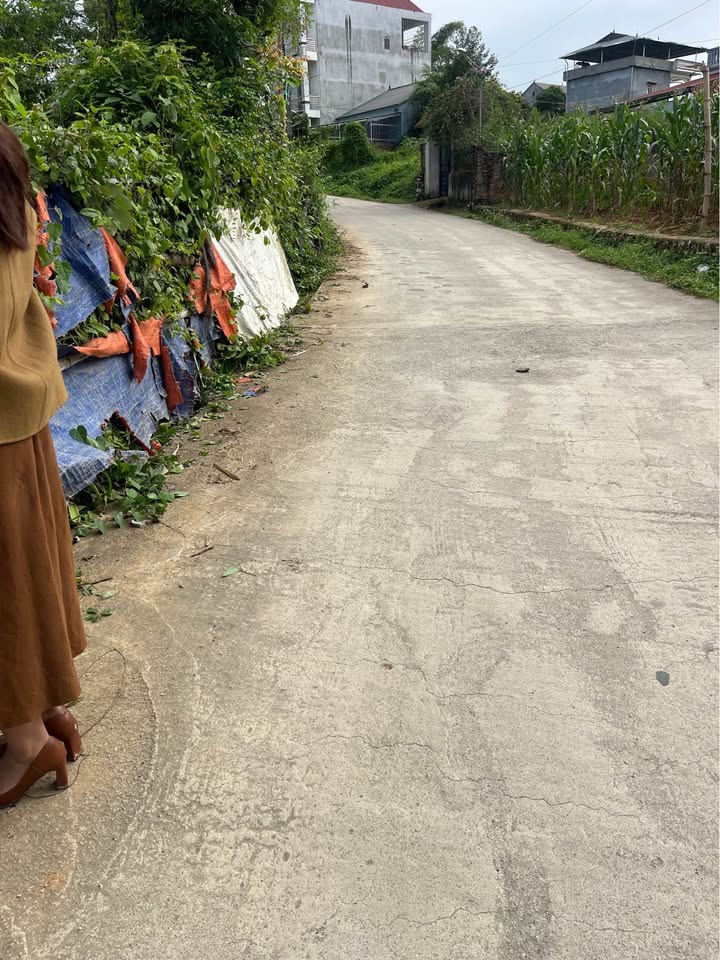 Đất Sông Hiến - Cao Bằng 100m² giá 1.1 tỷ - Ô tô đỗ cửa, không lo ngập lụt!