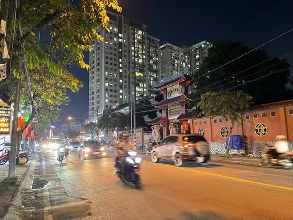 FrontHouse Đặng Văn Bi 120m² giá 24.4 tỷ - Mặt tiền kinh doanh sầm uất!