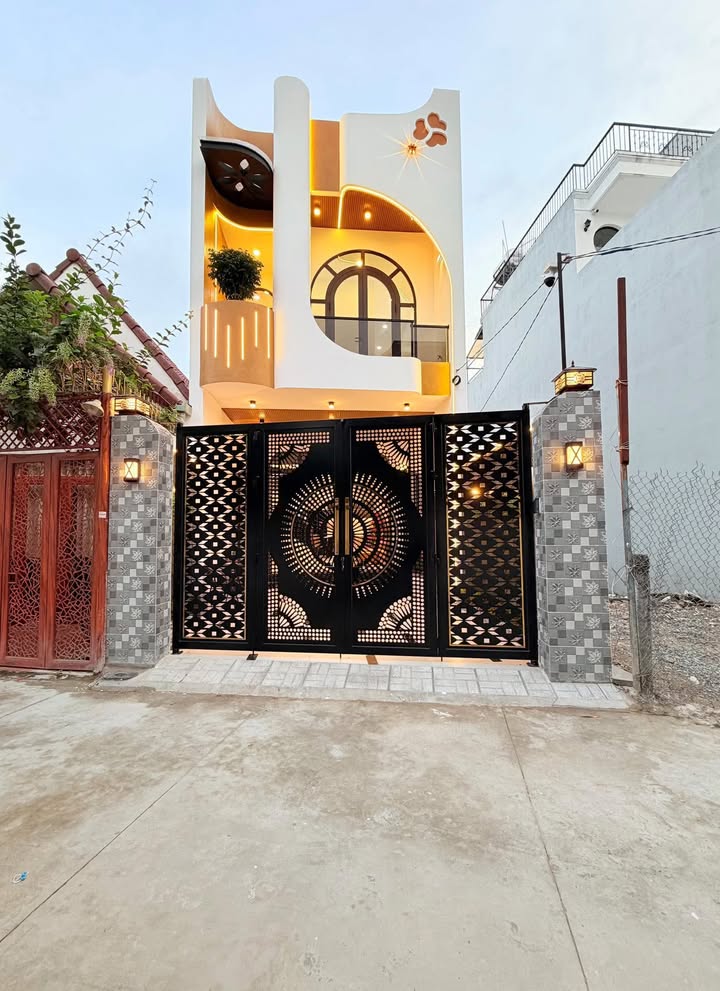 Nhà lầu phường 5 - Mỹ Tho 90m² giá 4.9 tỷ - Full nội thất cao cấp!