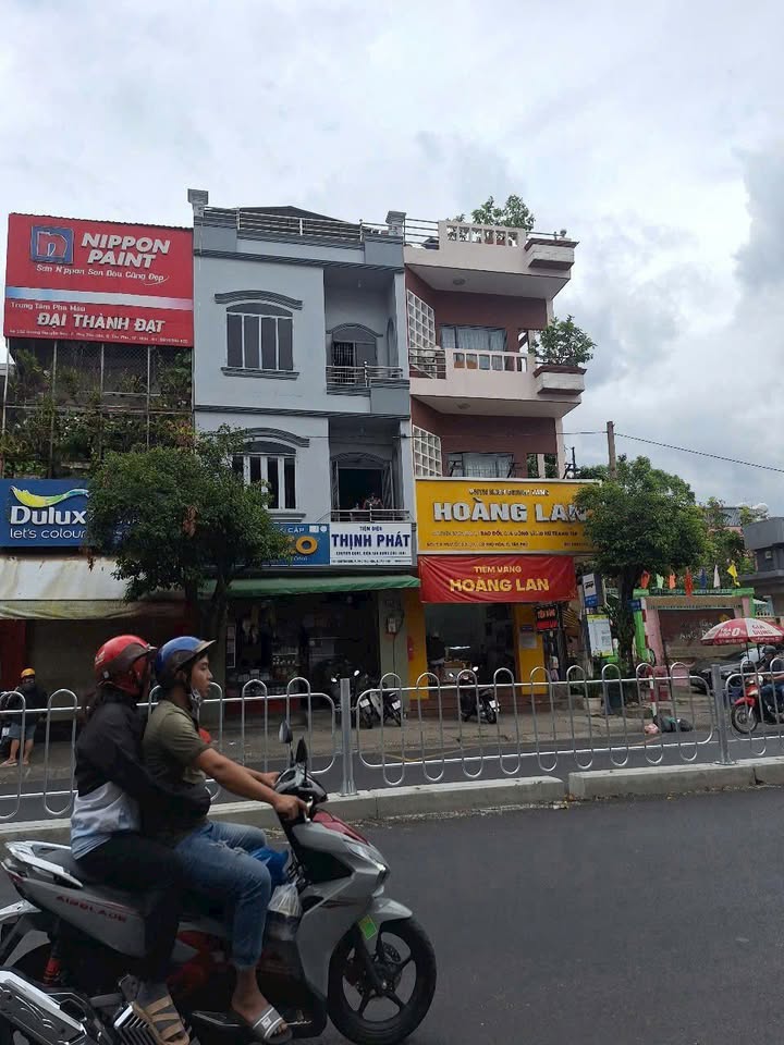 Nhà mặt tiền Nguyễn Sơn, Tân Phú 57.2m² giá 12 tỷ - Cơ hội kinh doanh tuyệt vời!
