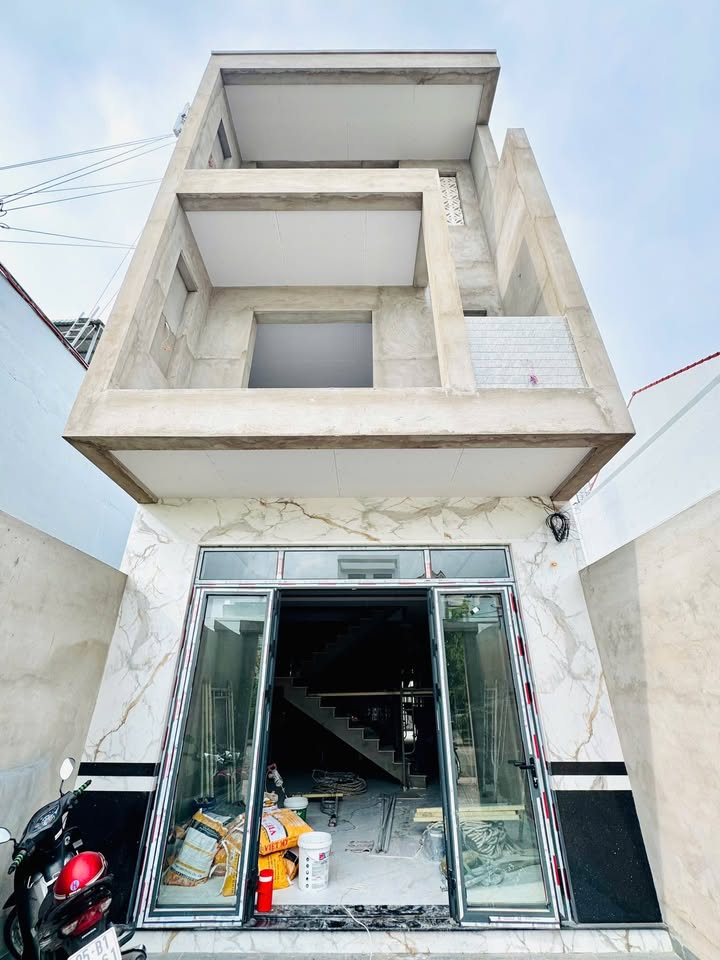 Nhà phố 2 tầng tại Cái Răng, Cần Thơ 125m² giá 4.95 tỷ - Thiết kế hiện đại, gần bến xe!