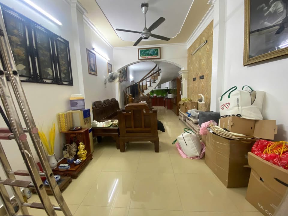 Nhà Phương Lưu, Vạn Mỹ 52m² giá 3.5 tỷ - Ô tô đỗ cửa, chính chủ!