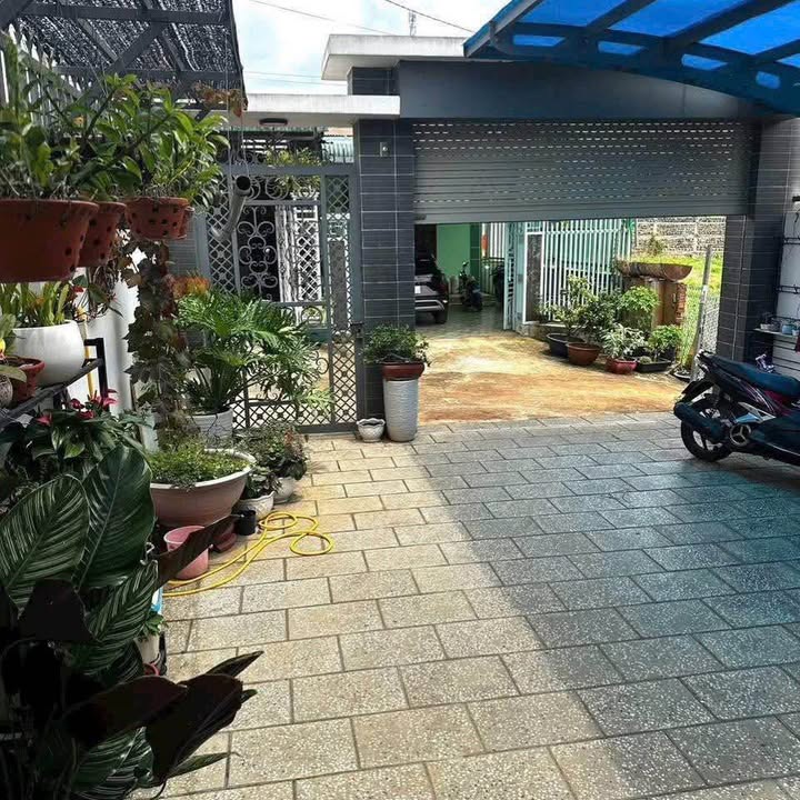 Nhà riêng Hiệp Thạnh, Đức Trọng 180m² giá 3.4 tỷ - Nhà mới đẹp, đầy đủ nội thất!