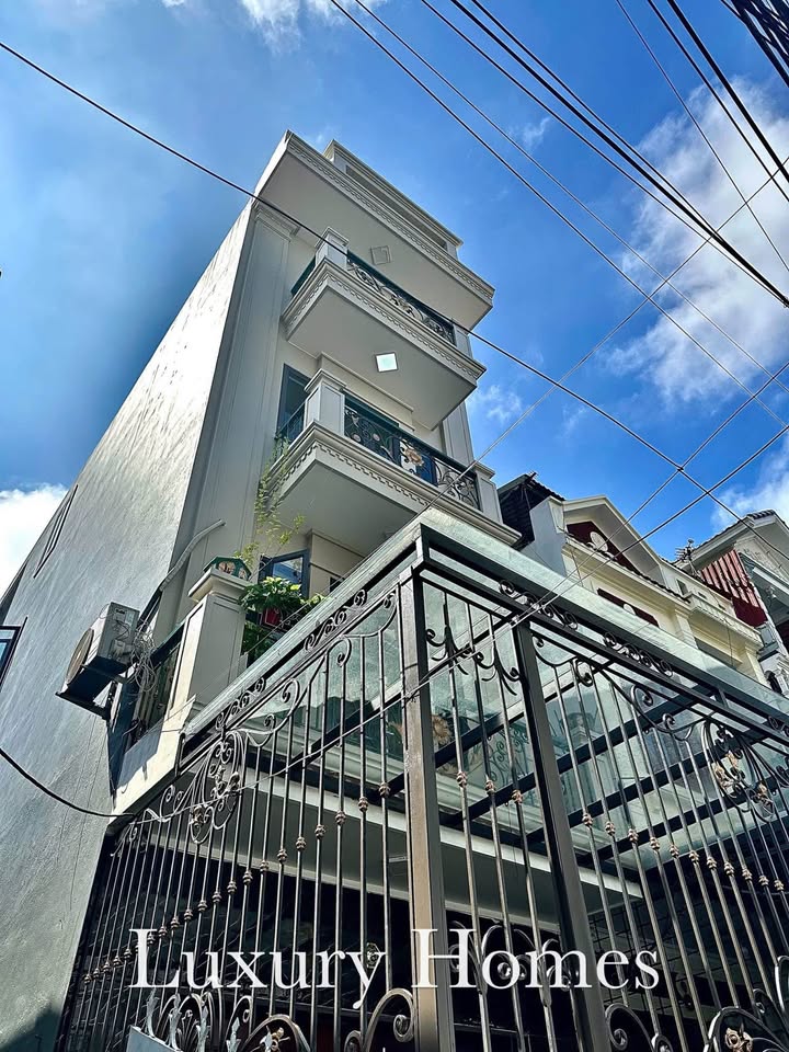 Nhà riêng ngõ 261 Trần Nguyên Hãn 73m² giá 5.58 tỷ - Siêu phẩm lô góc độc lập!