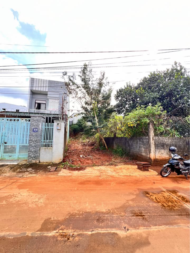 Đất thổ cư Hẻm 410 Lý Thái Tổ, Pleiku 165m² giá 1.3 tỷ - Tiện ích đầy đủ, dân cư đông đúc!