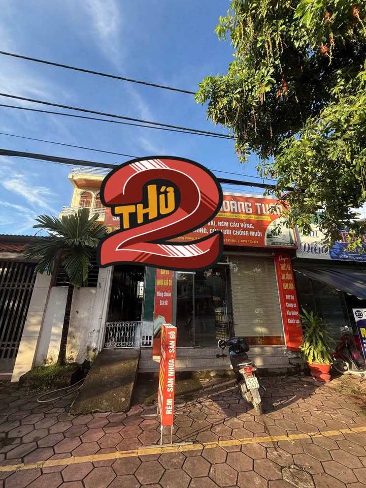 Nhà mặt đường Hùng Vương 3 tầng 100m² giá 6 tỷ - Khu trung tâm sầm uất!