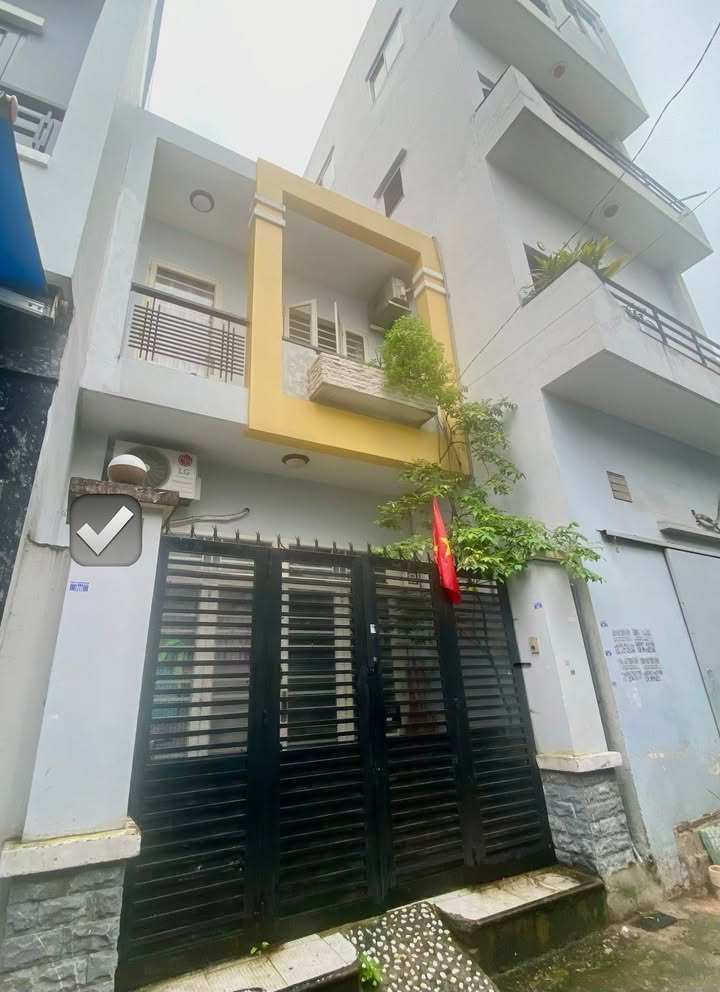 Nhà phố Tân Phú 40m² giá 5.6 tỷ - Nở hậu nhẹ, sổ hồng riêng!