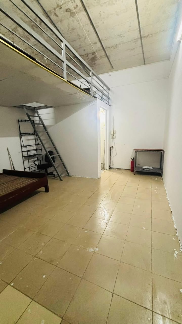 Phòng trọ Ngõ 123 Tân Mai 25m² giá 2.7 triệu - Tiện ích đầy đủ, thoáng mát!