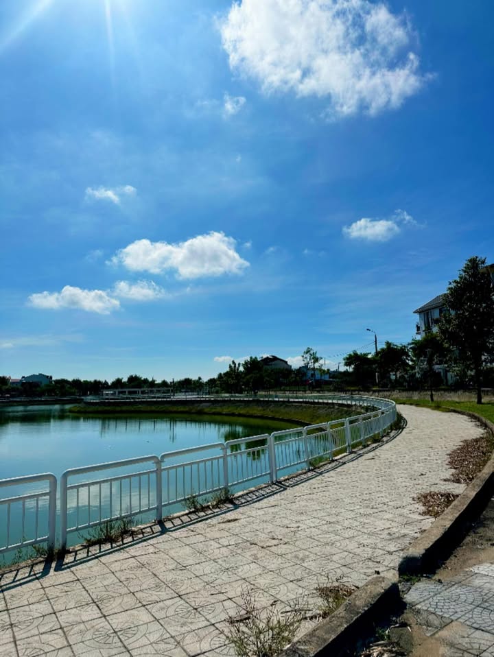 Lô đất 200m² mặt tiền bờ hồ Tân An, Hội An giá 9 tỷ - Cơ hội đầu tư sinh lời cao!