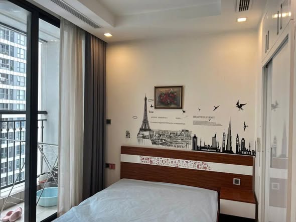 Căn hộ Vinhome Greenbay Mễ Trì 50m² giá 13 triệu - Full nội thất, sẵn sàng vào ở!