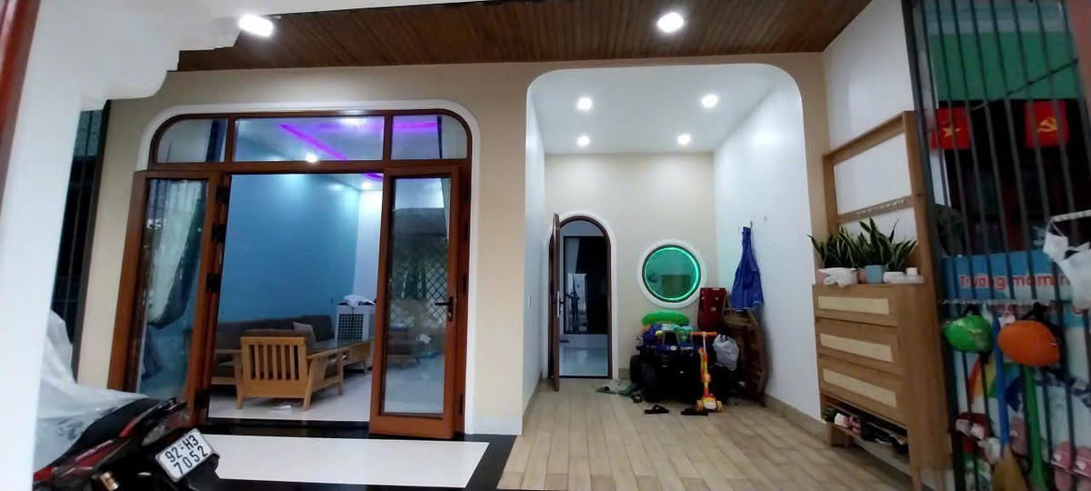 Nhà cho thuê 2 tầng đường Phạm Phú Thứ, Tam Kỳ 10 triệu - Full nội thất đẹp