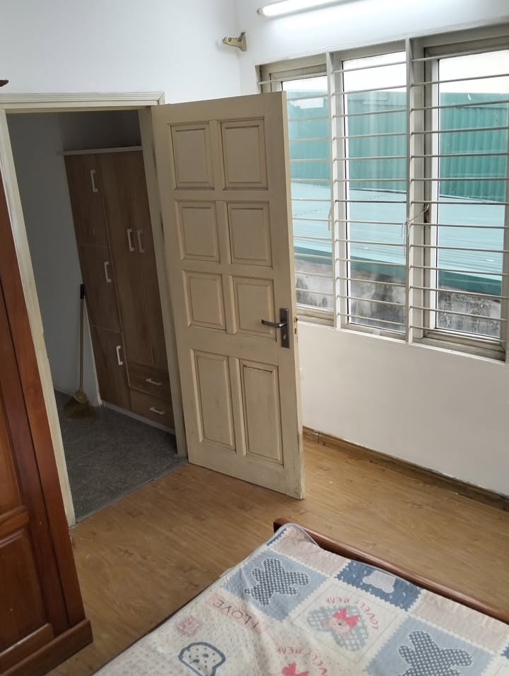 Nhà 3 tầng Định Công 33m² giá 2.7 tỷ - Sẵn sàng vào ở ngay!