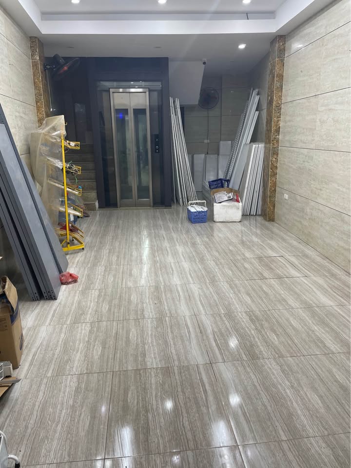 Cho thuê mặt bằng tầng 1 và tầng 2 đường Định Công, Hoàng Mai 80m² giá 14 triệu - Vị trí kinh doanh lý tưởng!