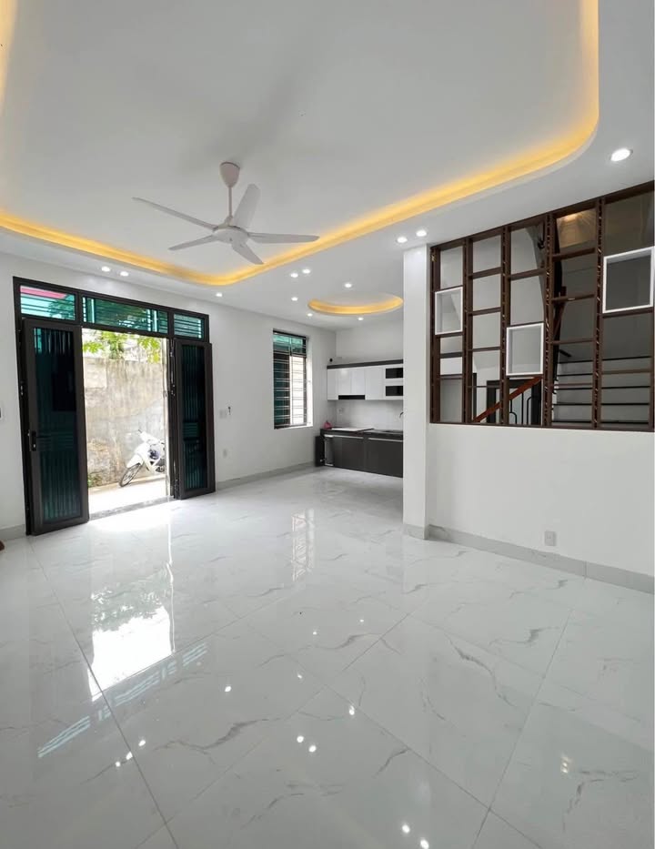 Nhà góc Vũ Phúc 45m² giá 2.2 tỷ - Không thể bỏ qua!