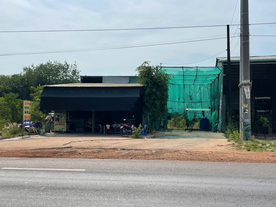 Mặt tiền kinh doanh Quốc Lộ 14, Nha Bích, 100m², giá 1.3 tỷ - Cơ hội đầu tư tuyệt vời!