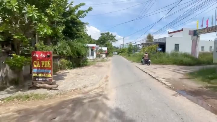 Đất nền Hòa Tiến 80m² giá 1 tỷ - Vị trí đẹp, thuận tiện kinh doanh!