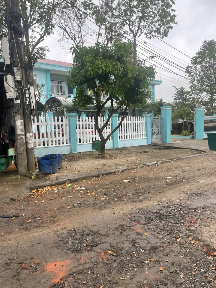 Nhà mặt tiền đường Lê Đình Dương, Điện Bàn, 150m² - Giá cực rẻ chỉ 3 tỷ!