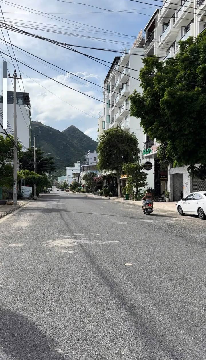 Đất mặt tiền đường Lý Thái Tổ Nha Trang 92m² giá 6.9 tỷ - Cơ hội đầu tư tuyệt vời!