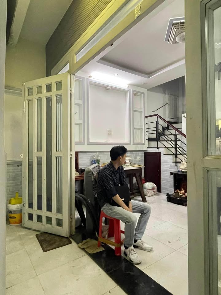 Nhà phố 40m² quận 10 giá 5.7 tỷ - Bán gấp, thương lượng ngay!