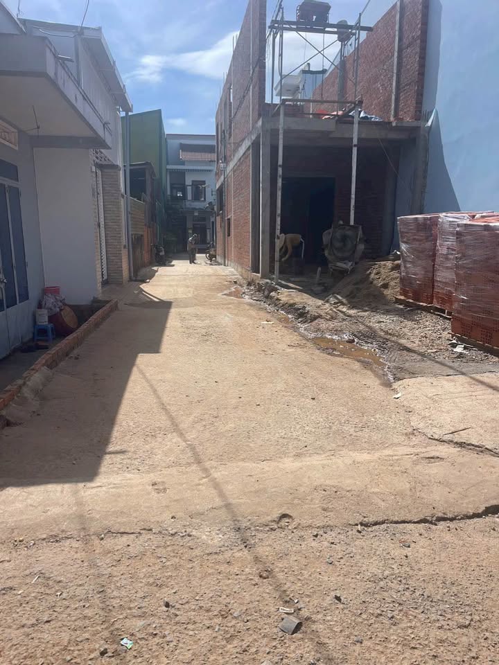 Đất nền Buôn Ma Thuột 280m² giá 6.5 tỷ - Bán gấp kèm nhà cấp 4