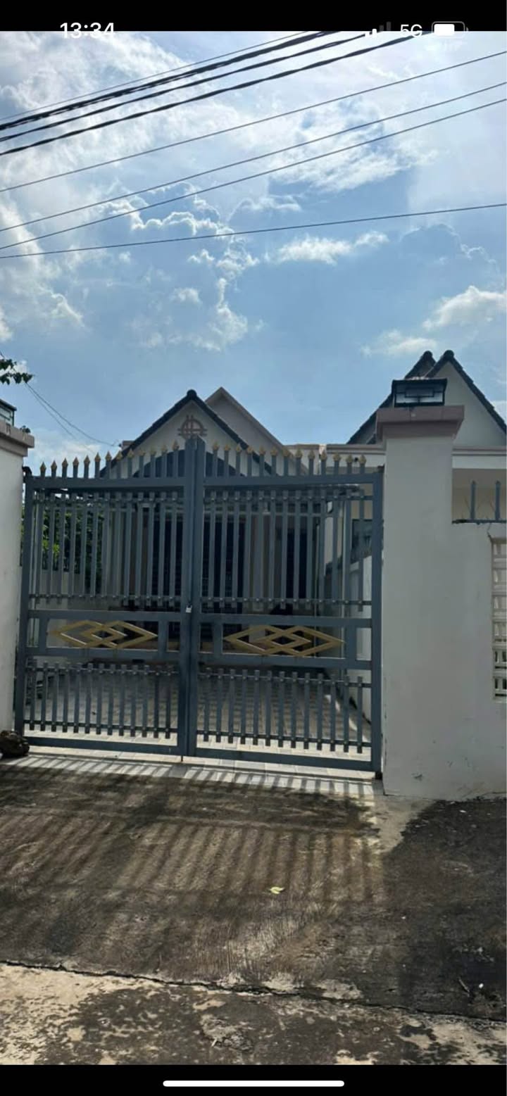 Nhà mái thái đẹp tại Tiến Thành 202.5m² giá 1.2 tỷ - Sẵn sàng ở ngay!